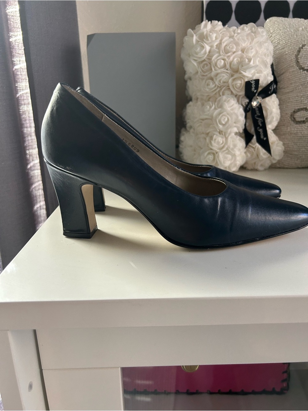 Classic Blue Leather Pump for Women - Elegant Mid Heel